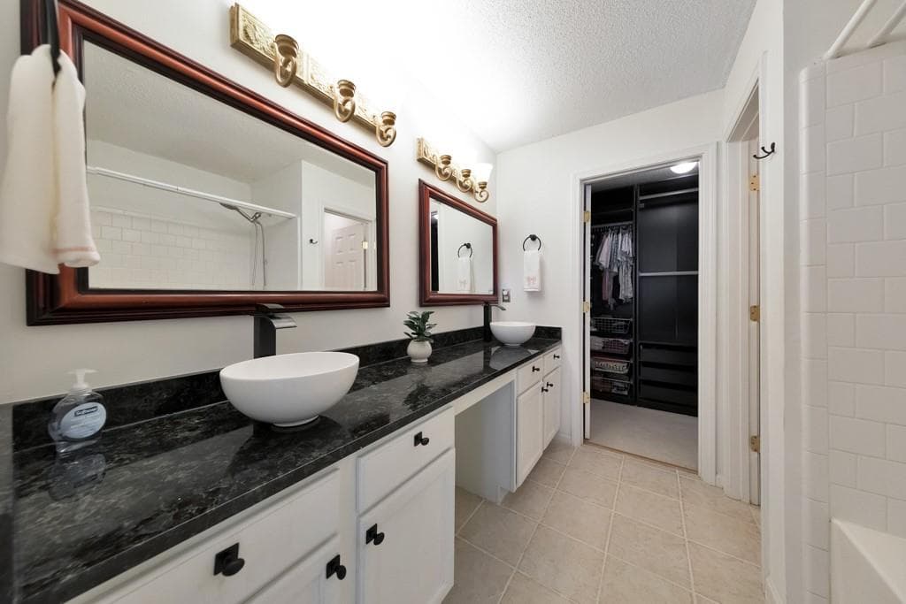 3 bedroom, 3 bathroom, 1,436 sq ft single family residence for sale at 1051 Dunedin Trail, Woodstock, GA 30188 — photo 5