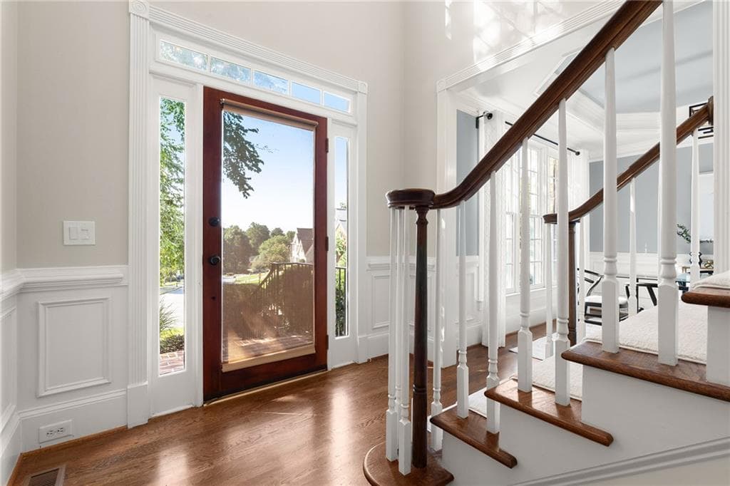 5 bedroom, 5 bathroom, 4,990 sq ft single family residence for sale at 305 Willow Oak Court, Johns Creek, GA 30005 — photo 2