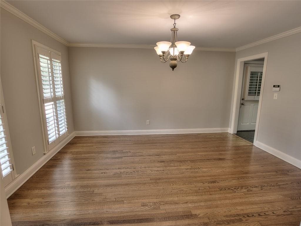 6 bedroom, 4 bathroom, 2,466 sq ft single family residence for rent at 5575 Lake Forrest Drive, Atlanta, GA 30342 for $4,500 a month — photo 5
