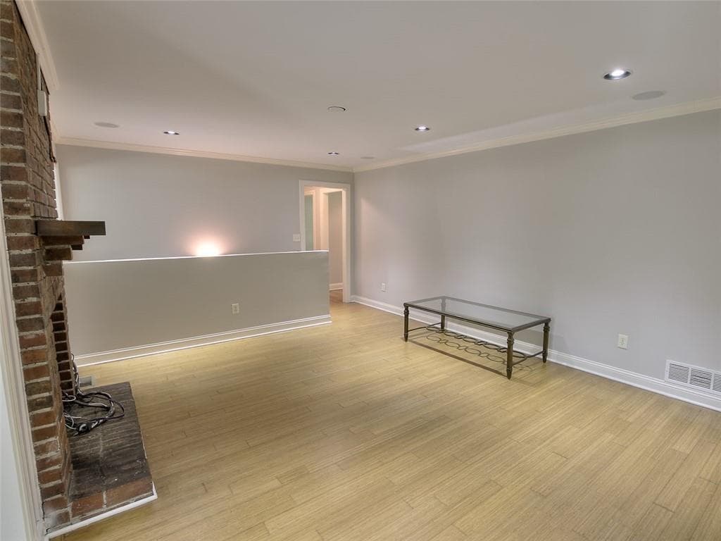 6 bedroom, 4 bathroom, 2,466 sq ft single family residence for rent at 5575 Lake Forrest Drive, Atlanta, GA 30342 for $4,500 a month — photo 10