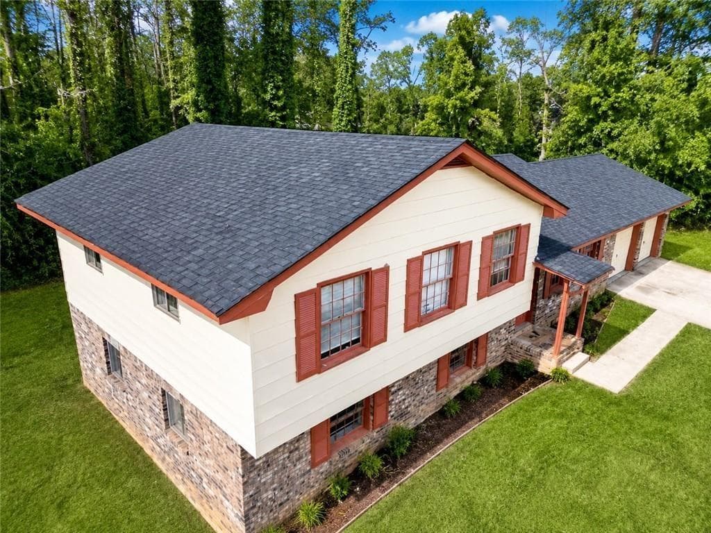 5 bedroom, 3 bathroom, 1,903 sq ft single family residence for rent at 8317 Attica Court, Jonesboro, GA 30238 for $2,300 a month — photo 2