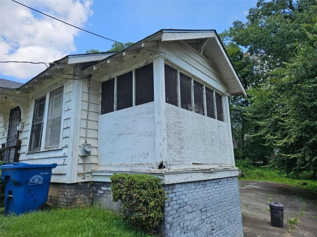 2 bedroom, 1 bathroom, 830 sq ft single family residence for sale at 844 Westmont Road, Atlanta, GA 30311 — photo 5