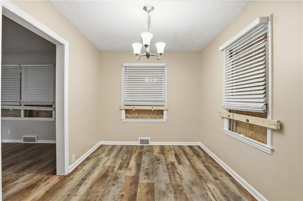 3 bedroom, 1 bathroom, 1,040 sq ft single family residence for sale at 1865 S Columbia Place, Decatur, GA 30032 — photo 7