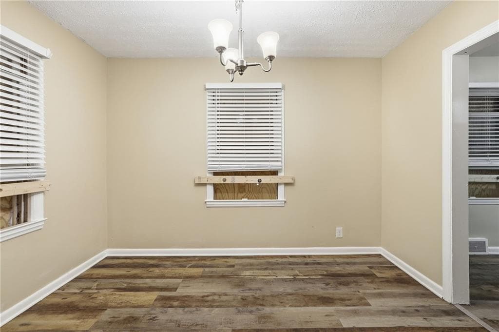 3 bedroom, 1 bathroom, 1,040 sq ft single family residence for sale at 1865 S Columbia Place, Decatur, GA 30032 — photo 8