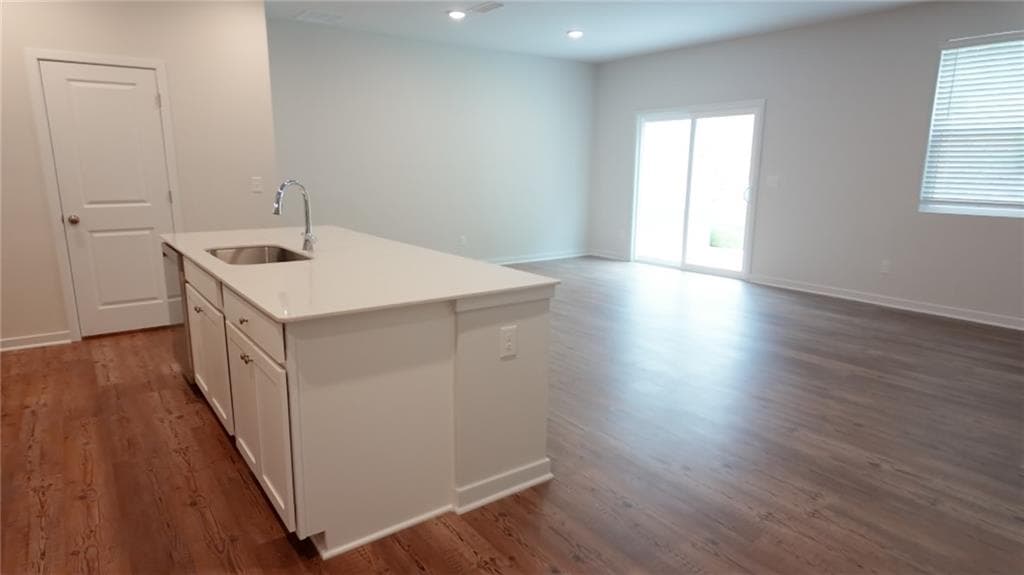 3 bedroom, 3 bathroom, 1,842 sq ft townhouse for rent at 7437 Quinn Place 140, Flowery Branch, GA 30542 for $2,150 a month — photo 3