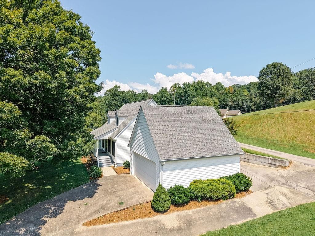 3 bedroom, 3 bathroom, 1,953 sq ft single family residence under contract at 69 Stringer Cochran Road, Murrayville, GA 30564 — photo 3