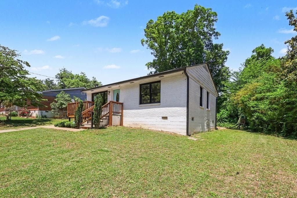 2 bedroom, 1 bathroom, 855 sq ft single family residence for sale at 1120 Delores, Forest Park, GA 30297 — photo 10