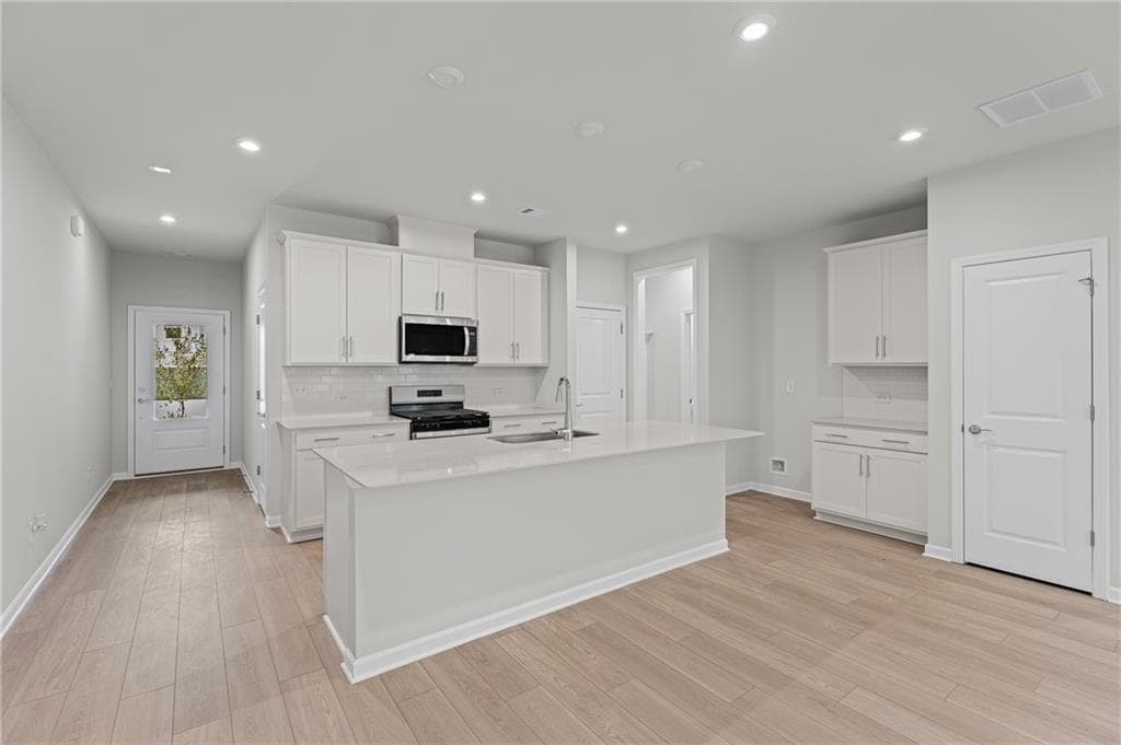 3 bedroom, 3 bathroom, 2,035 sq ft townhouse for sale at 3320 Promise Mill Lane, Cumming, GA 30040 — photo 5