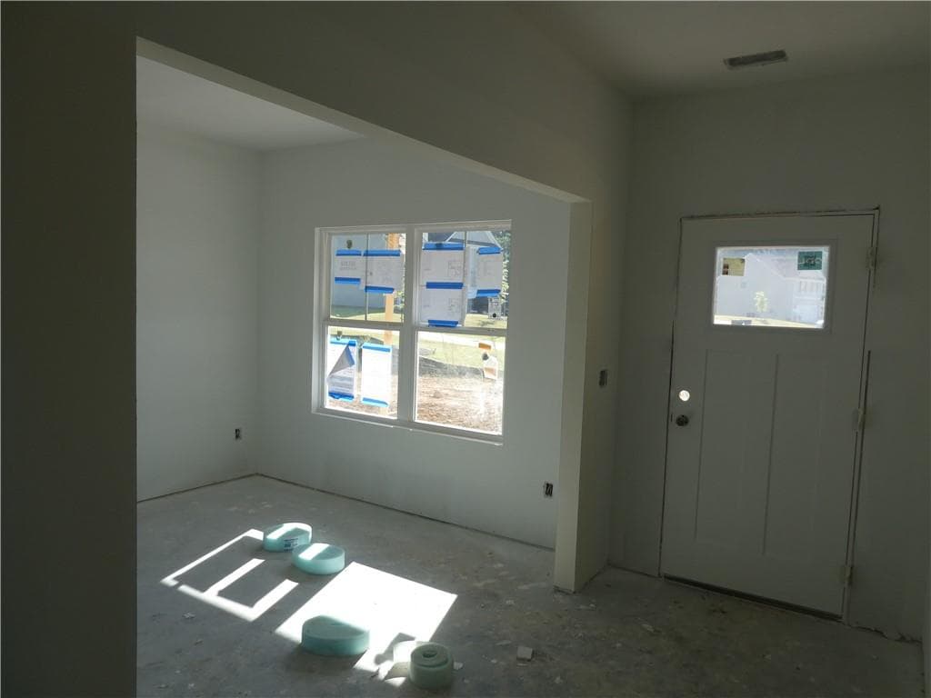 4 bedroom, 3 bathroom, 2,257 sq ft single family residence for sale at 3281 Pepperpike Court, Loganville, GA 30052 — photo 2
