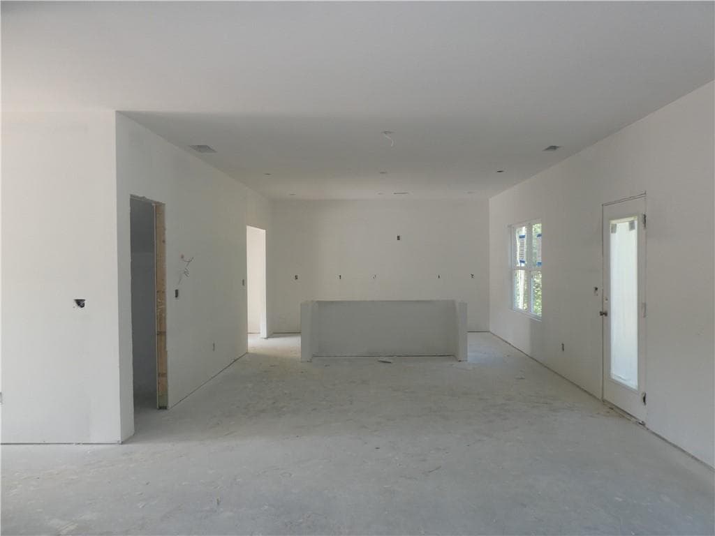 4 bedroom, 3 bathroom, 2,257 sq ft single family residence for sale at 3281 Pepperpike Court, Loganville, GA 30052 — photo 4