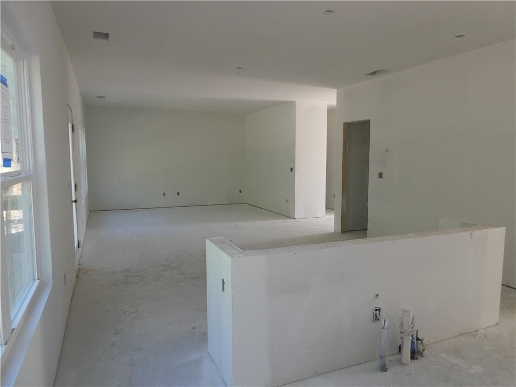 4 bedroom, 3 bathroom, 2,257 sq ft single family residence for sale at 3281 Pepperpike Court, Loganville, GA 30052 — photo 6