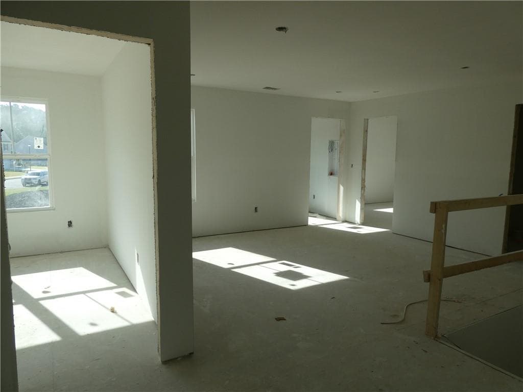 4 bedroom, 3 bathroom, 2,257 sq ft single family residence for sale at 3281 Pepperpike Court, Loganville, GA 30052 — photo 9