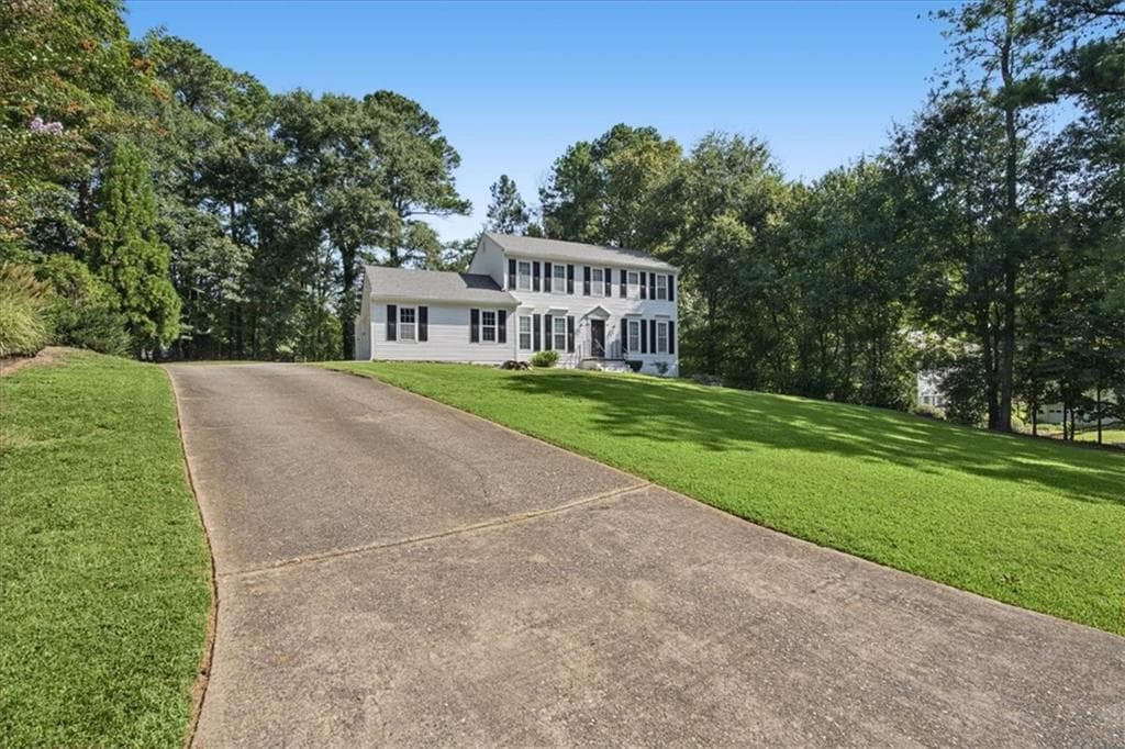 4 bedroom, 3 bathroom, 2,100 sq ft single family residence for rent at 4921 Heritage Trace Court, Marietta, GA 30062 for $3,000 a month — photo 2