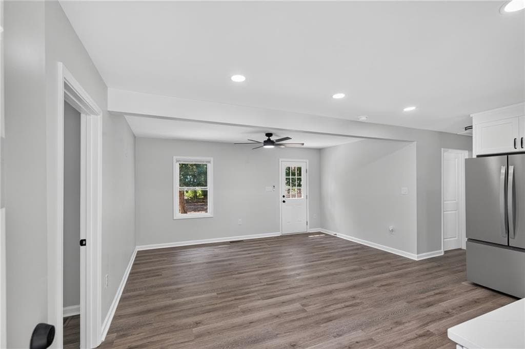 3 bedroom, 2 bathroom, 1,000 sq ft single family residence for sale at 2708 E County Line Road, Lithia Springs, GA 30122 — photo 4