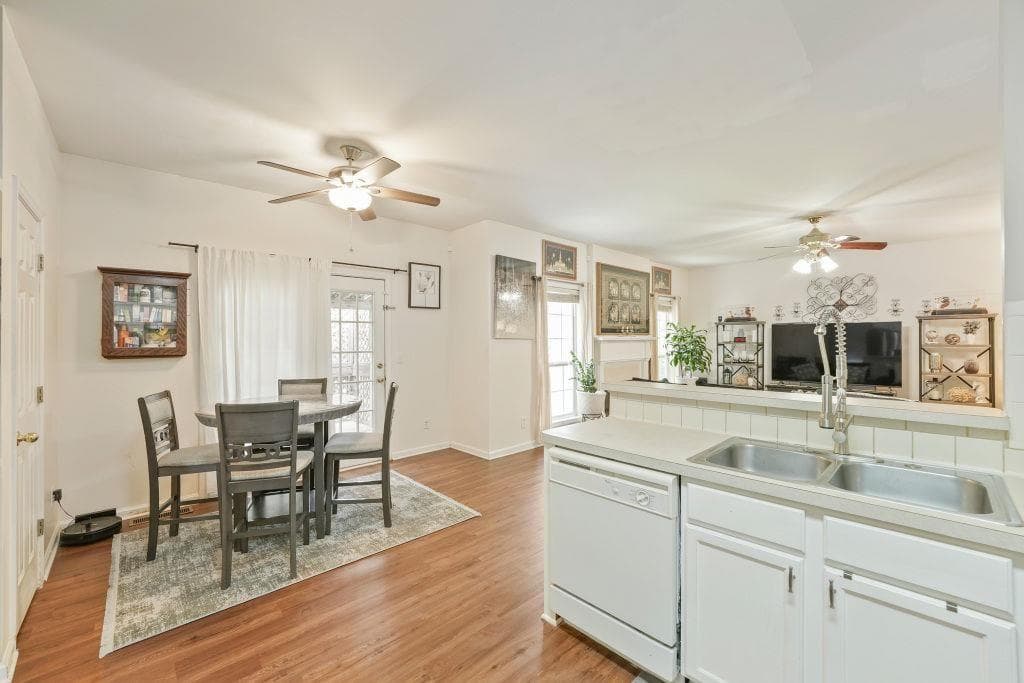 6 bedroom, 4 bathroom, 2,572 sq ft single family residence for sale at 4408 Silver Ridge Way, Austell, GA 30106 — photo 10