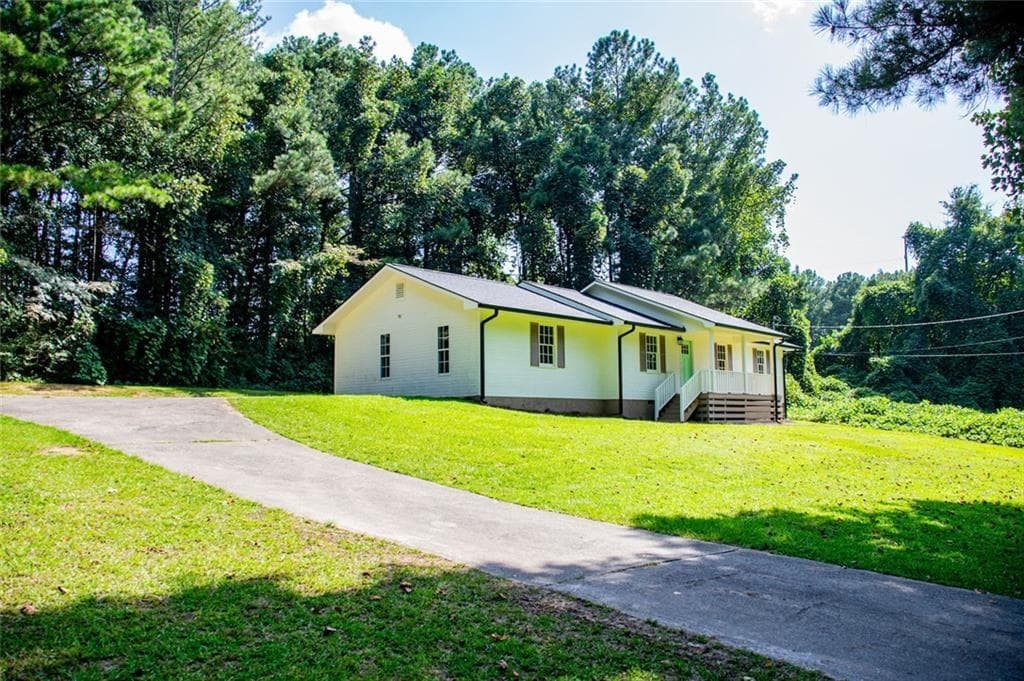 4 bedroom, 2 bathroom, 1,688 sq ft single family residence under contract at 1240 Rocky Branch Road, Villa Rica, GA 30180 — photo 6