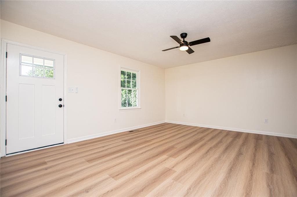 4 bedroom, 2 bathroom, 1,688 sq ft single family residence under contract at 1240 Rocky Branch Road, Villa Rica, GA 30180 — photo 8