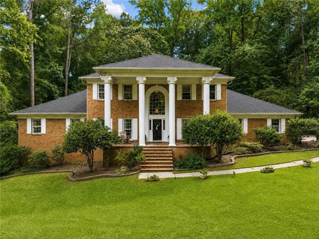 4 bedroom, 4 bathroom, 4,074 sq ft single family residence under contract at 385 Hicks Farm Road, Acworth, GA 30102 — photo 3
