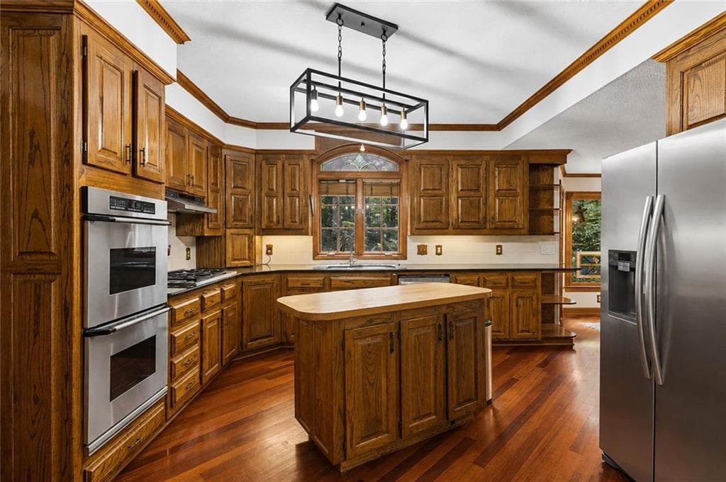 4 bedroom, 4 bathroom, 4,074 sq ft single family residence under contract at 385 Hicks Farm Road, Acworth, GA 30102 — photo 5