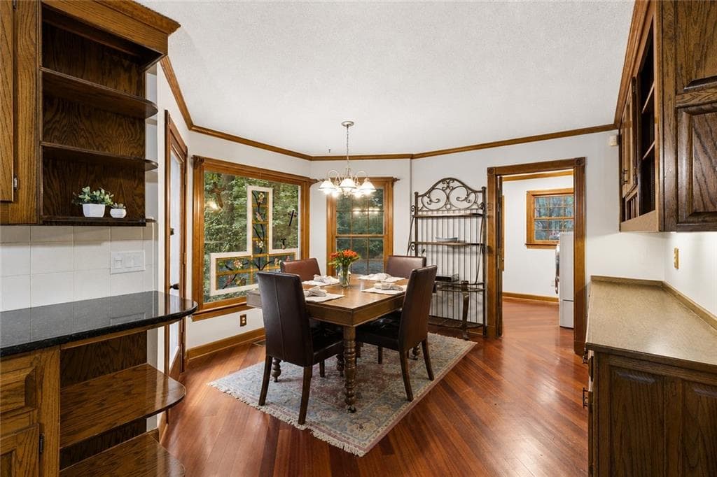 4 bedroom, 4 bathroom, 4,074 sq ft single family residence under contract at 385 Hicks Farm Road, Acworth, GA 30102 — photo 8