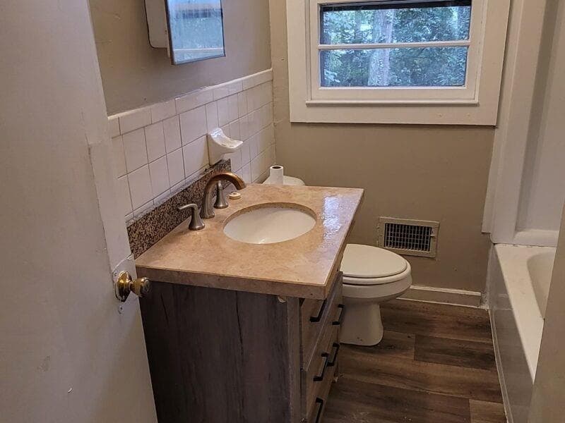 6 bedroom, 2 bathroom, 1,200 sq ft single family residence for rent at 4267 Chamblee Tucker Road, Tucker, GA 30084 for $2,449 a month — photo 5