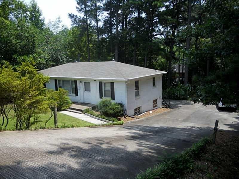 6 bedroom, 2 bathroom, 1,200 sq ft single family residence for rent at 4267 Chamblee Tucker Road, Tucker, GA 30084 for $2,449 a month — photo 3