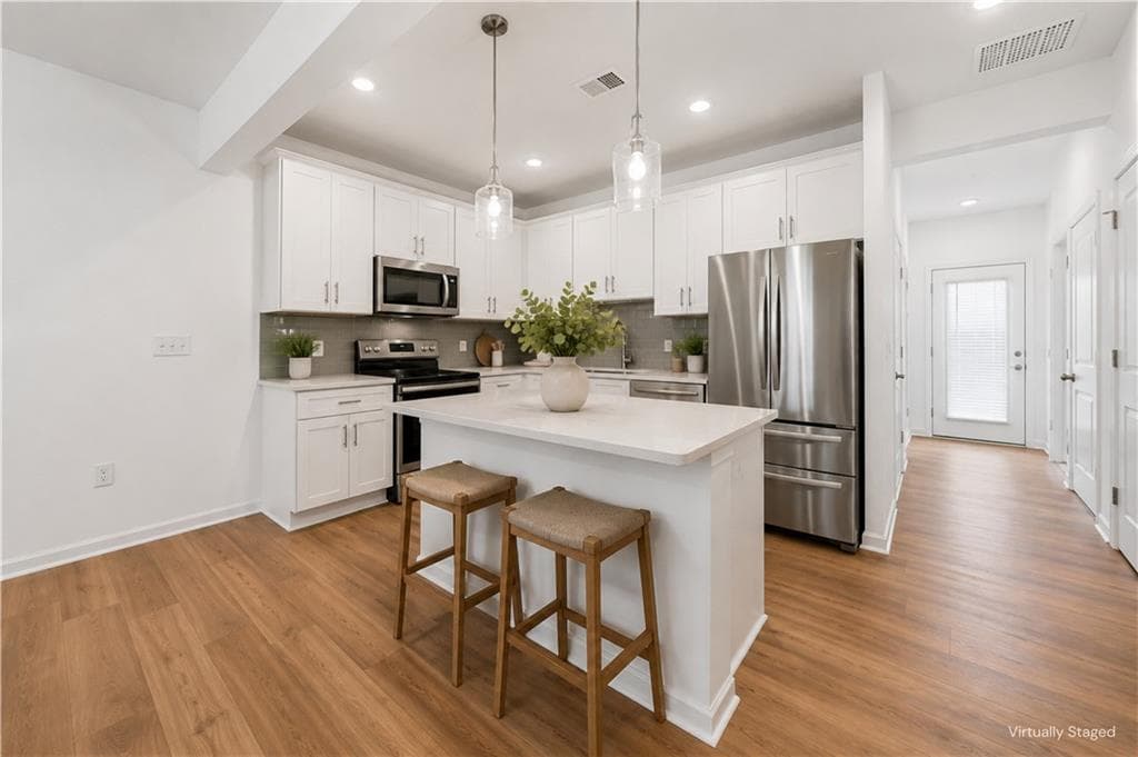 3 bedroom, 3 bathroom, 1,507 sq ft townhouse for rent at 1643 Winpost Lane, Atlanta, GA 30318 for $2,950 a month — photo 5