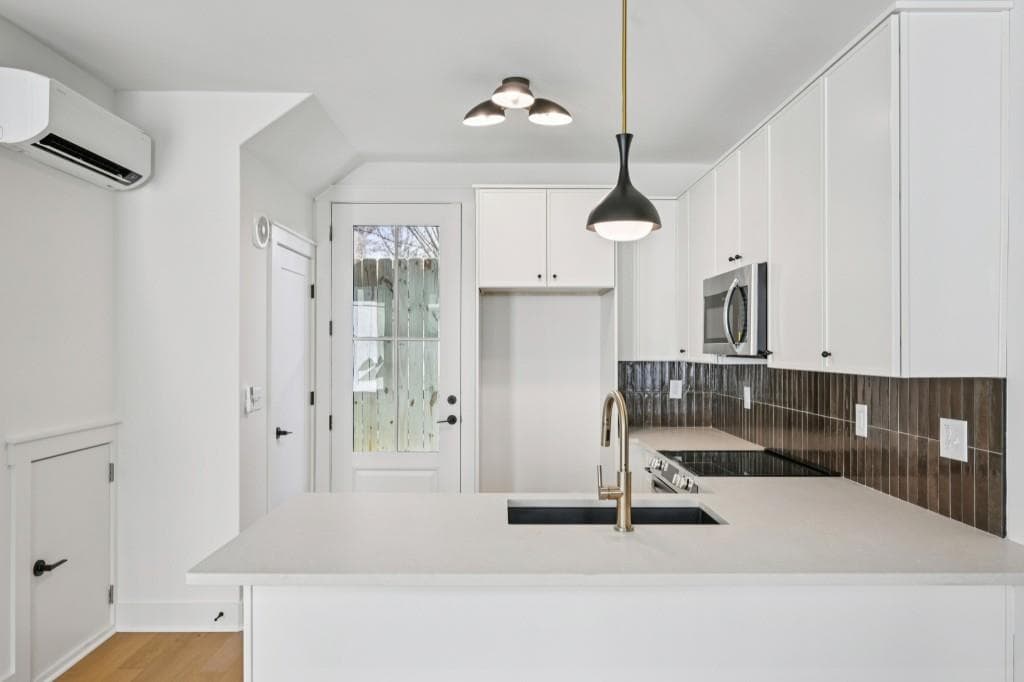 1 bedroom, 2 bathroom, 1,056 sq ft townhouse for sale at 1160 Boulevard 11, Atlanta, GA 30312 — photo 9