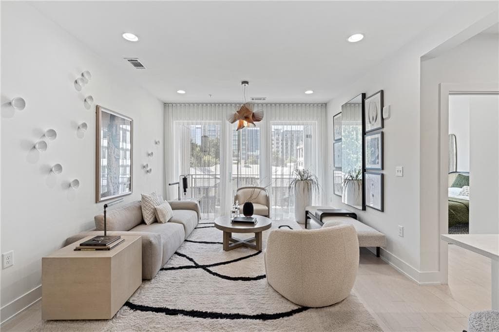 2 bedroom, 2 bathroom, 1,312 sq ft condominium for sale at 775 Juniper Street 107, Atlanta, GA 30308 — photo 2