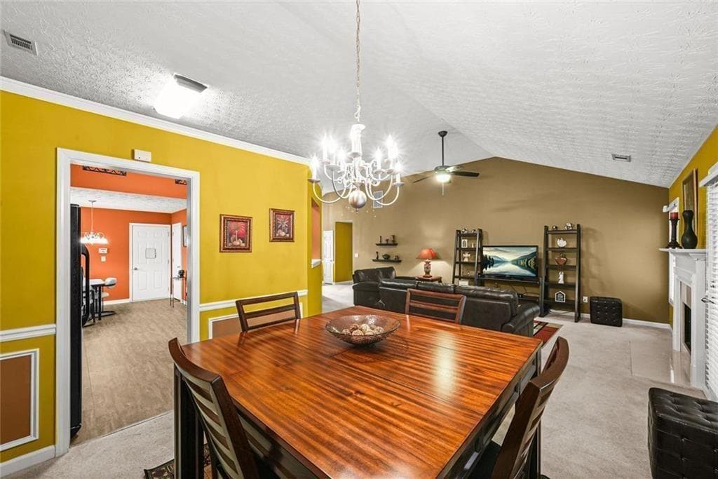 3 bedroom, 2 bathroom, 2,088 sq ft single family residence under contract at 2300 Village Green Drive, Fairburn, GA 30213 — photo 8