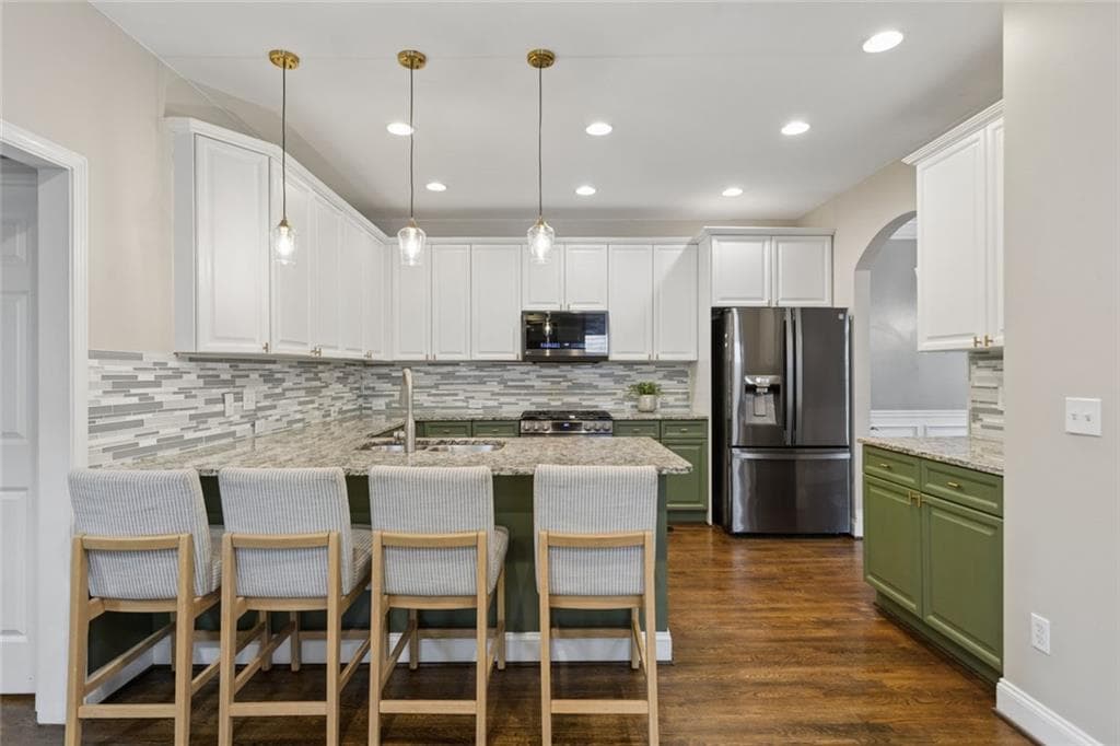 4 bedroom, 4 bathroom, 3,320 sq ft single family residence under contract at 2241 Harry Brooks Drive, Atlanta, GA 30318 — photo 3
