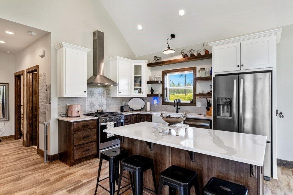 2 bedroom, 2 bathroom, 1,539 sq ft single family residence for sale at 230 High River Landing, Ellijay, GA 30540 — photo 7