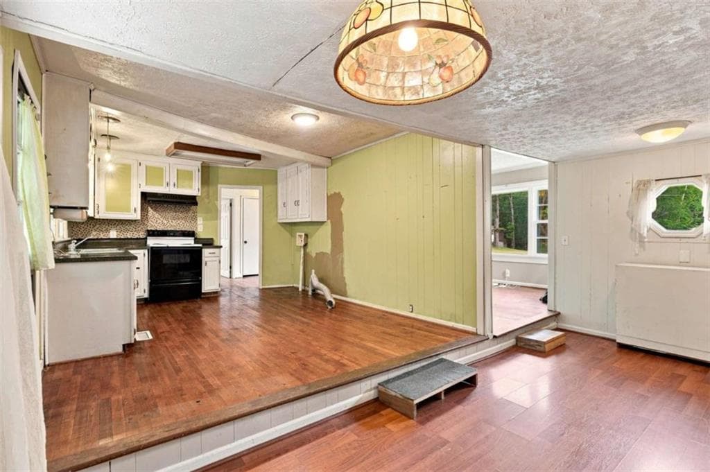 3 bedroom, 1 bathroom, 1,139 sq ft single family residence for sale at 791 Warren Road, Rome, GA 30165 — photo 3