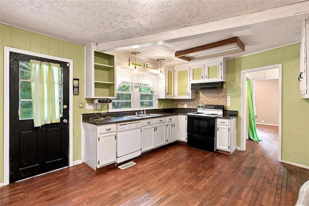 3 bedroom, 1 bathroom, 1,139 sq ft single family residence for sale at 791 Warren Road, Rome, GA 30165 — photo 4
