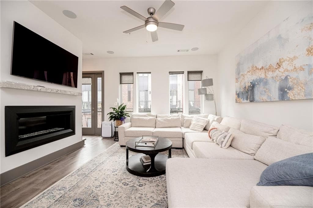 3 bedroom, 4 bathroom, 2,277 sq ft townhouse for rent at 1224 Chelsea Circle, Atlanta, GA 30318 for $4,500 a month — photo 2