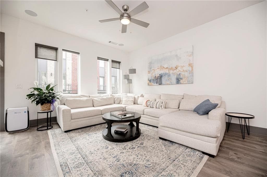 3 bedroom, 4 bathroom, 2,277 sq ft townhouse for rent at 1224 Chelsea Circle, Atlanta, GA 30318 for $4,500 a month — photo 3