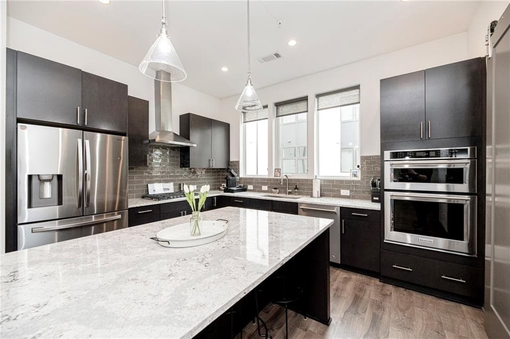 3 bedroom, 4 bathroom, 2,277 sq ft townhouse for rent at 1224 Chelsea Circle, Atlanta, GA 30318 for $4,500 a month — photo 6