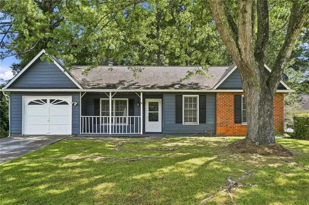 3 bedroom, 2 bathroom, 1,146 sq ft single family residence for sale at 67 Rivercrest Court, Riverdale, GA 30274