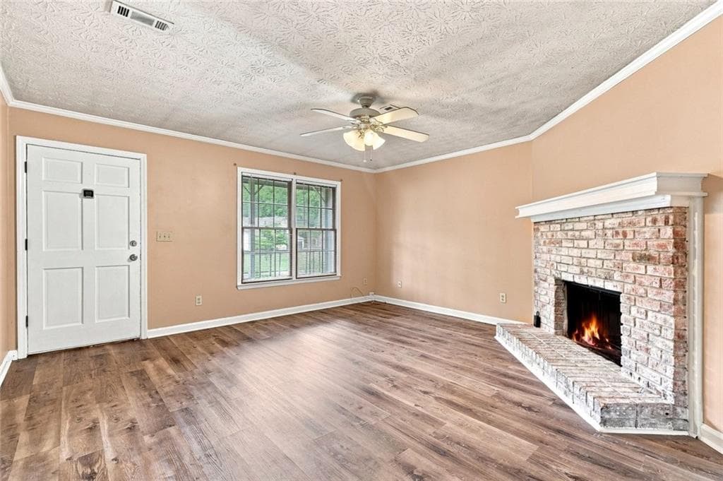 3 bedroom, 2 bathroom, 1,146 sq ft single family residence for sale at 67 Rivercrest Court, Riverdale, GA 30274 — photo 4