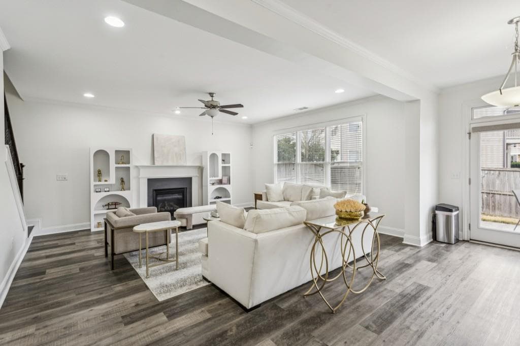 5 bedroom, 4 bathroom, 2,904 sq ft single family residence for sale at 2118 Garrison Way, Atlanta, GA 30318 — photo 2