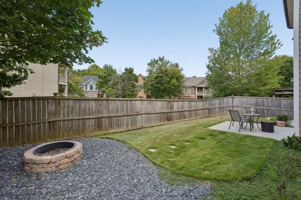 5 bedroom, 4 bathroom, 2,904 sq ft single family residence for sale at 2118 Garrison Way, Atlanta, GA 30318 — photo 6