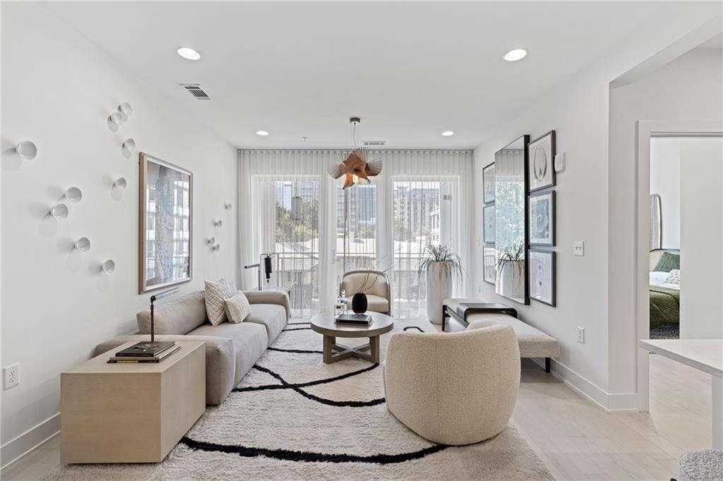 2 bedroom, 2 bathroom, 1,312 sq ft condominium for sale at 775 Juniper Street 111, Atlanta, GA 30308 — photo 3