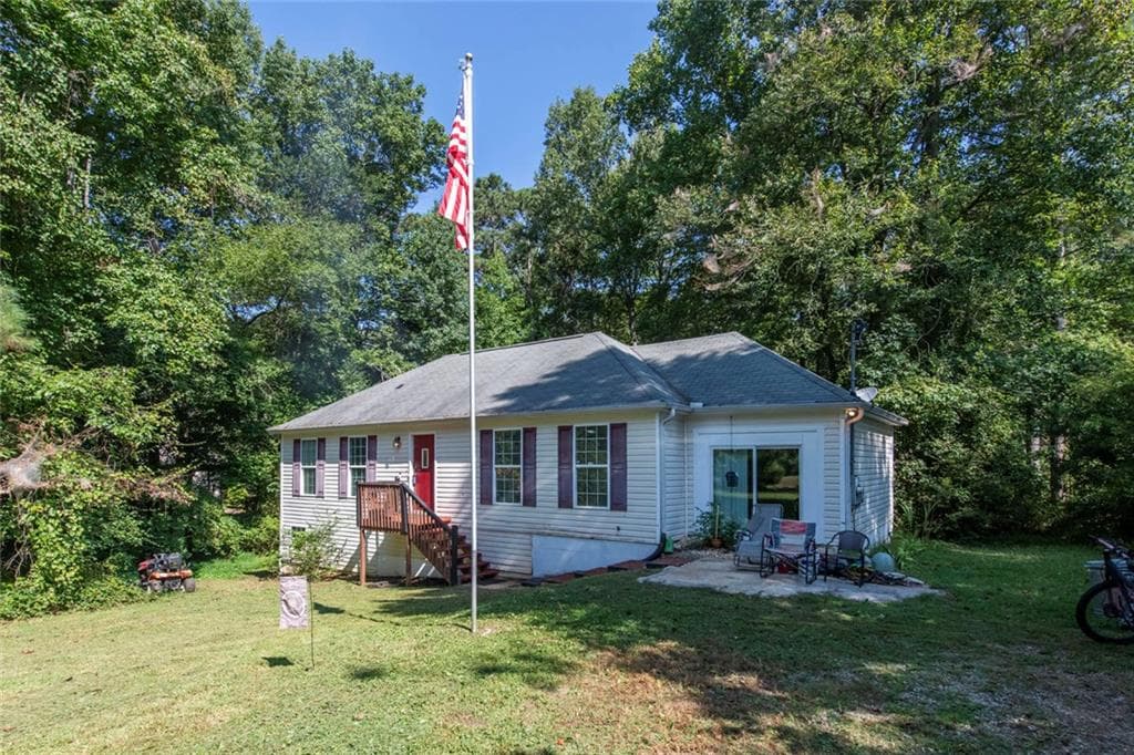3 bedroom, 2 bathroom, 2,360 sq ft single family residence under contract at 556 Old Corinth Road, Buchanan, GA 30113 — photo 2
