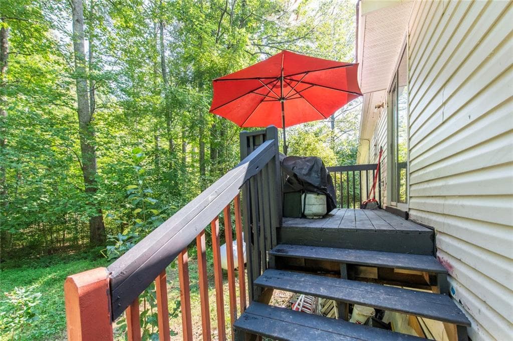 3 bedroom, 2 bathroom, 2,360 sq ft single family residence under contract at 556 Old Corinth Road, Buchanan, GA 30113 — photo 6