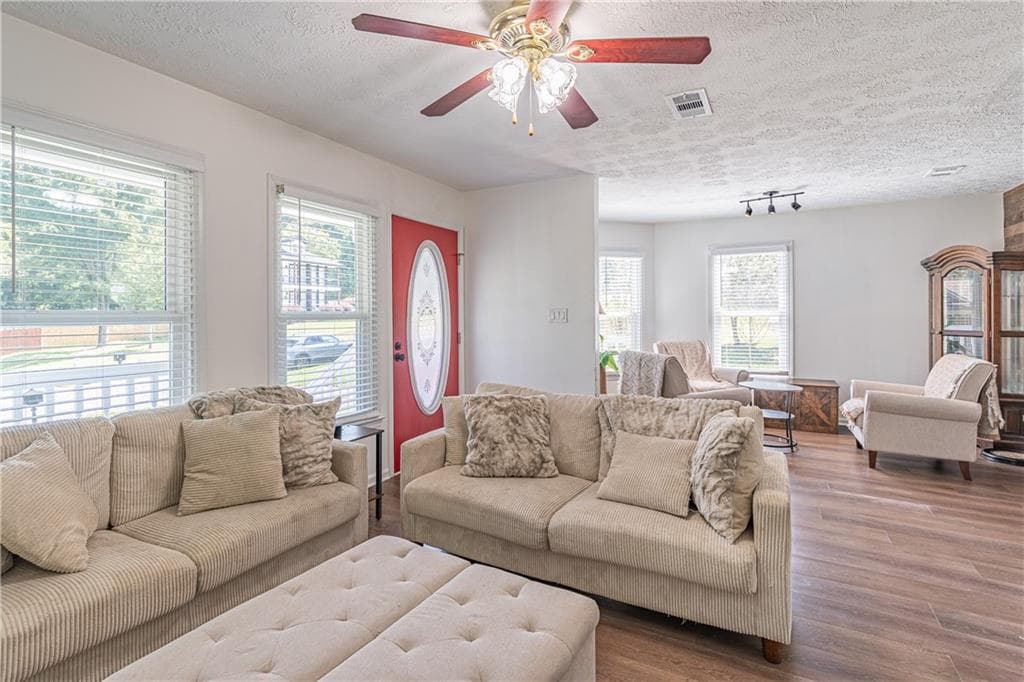 3 bedroom, 3 bathroom, 1,628 sq ft single family residence under contract at 316 Wyngate Road, Auburn, GA 30011 — photo 10