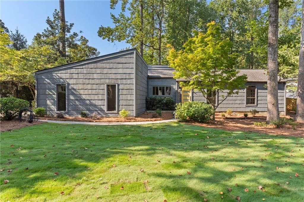 3 bedroom, 2 bathroom, 1,568 sq ft single family residence for sale at 2571 Sandy Court, Marietta, GA 30066