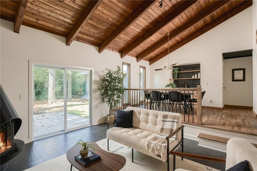 3 bedroom, 2 bathroom, 1,568 sq ft single family residence for sale at 2571 Sandy Court, Marietta, GA 30066 — photo 7