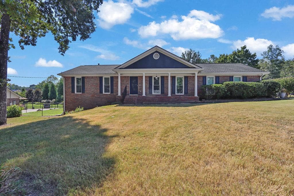 3 bedroom, 2 bathroom, 1,549 sq ft single family residence under contract at 3244 Pate Road, Snellville, GA 30078