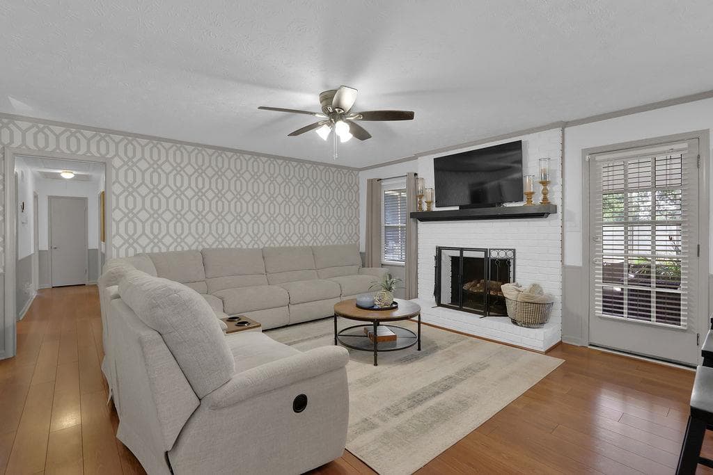 3 bedroom, 2 bathroom, 1,549 sq ft single family residence under contract at 3244 Pate Road, Snellville, GA 30078 — photo 4