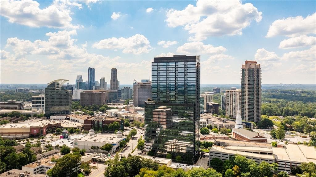 2 bedroom, 3 bathroom, 2,214 sq ft condominium for sale at 3630 Peachtree Road 2604, Atlanta, GA 30326 — photo 3